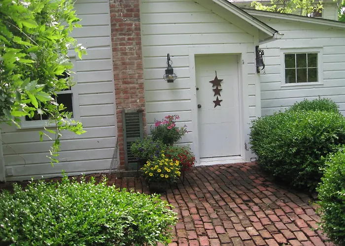 B&B On Seven Acres With Private Bed & Bath